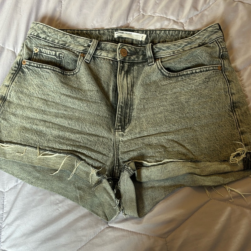 Garage Jean Shorts